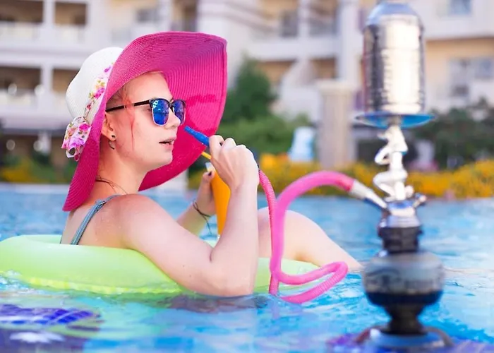 شقة Modern With Pool View In The Center