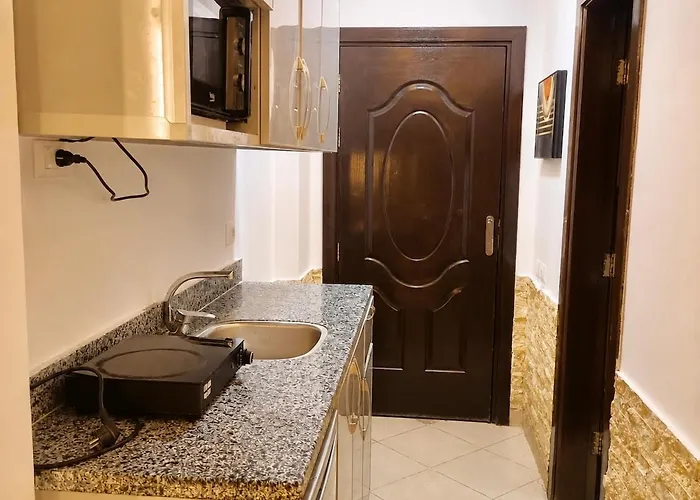 شقة Modern With Pool View In The Center *