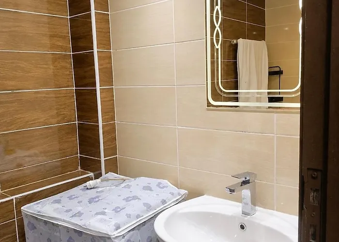 Modern With Pool View In The Center شقة *