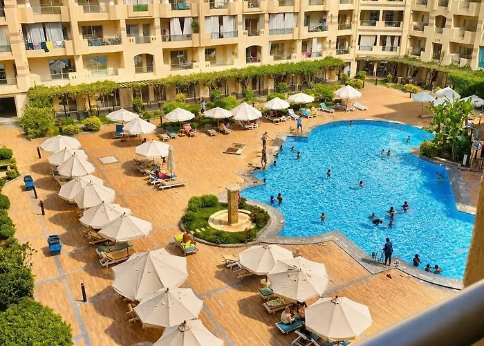 Modern With Pool View In The Center * الغردقة