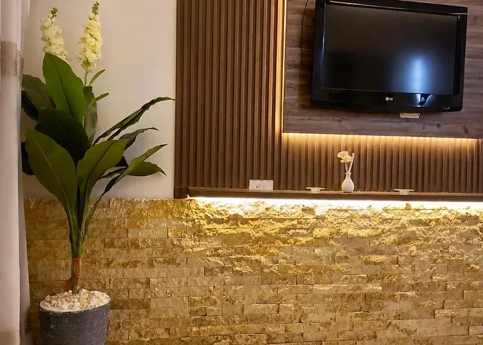 Modern With Pool View In The Center شقة *